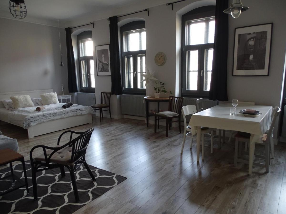 Ovaros Apartman Veszprém Eksteriør bilde