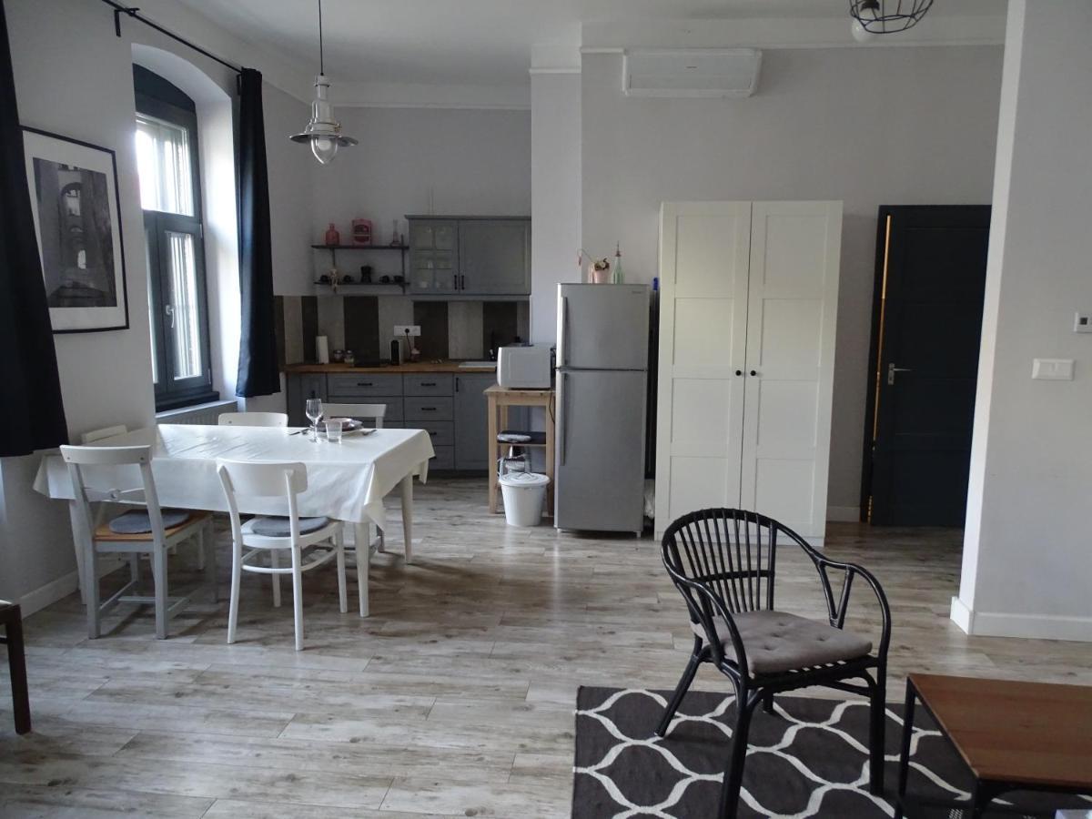 Ovaros Apartman Veszprém Eksteriør bilde