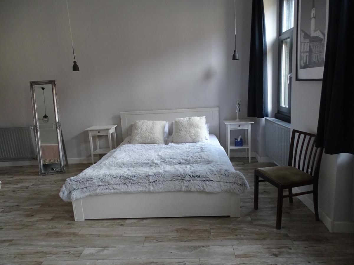 Ovaros Apartman Veszprém Eksteriør bilde