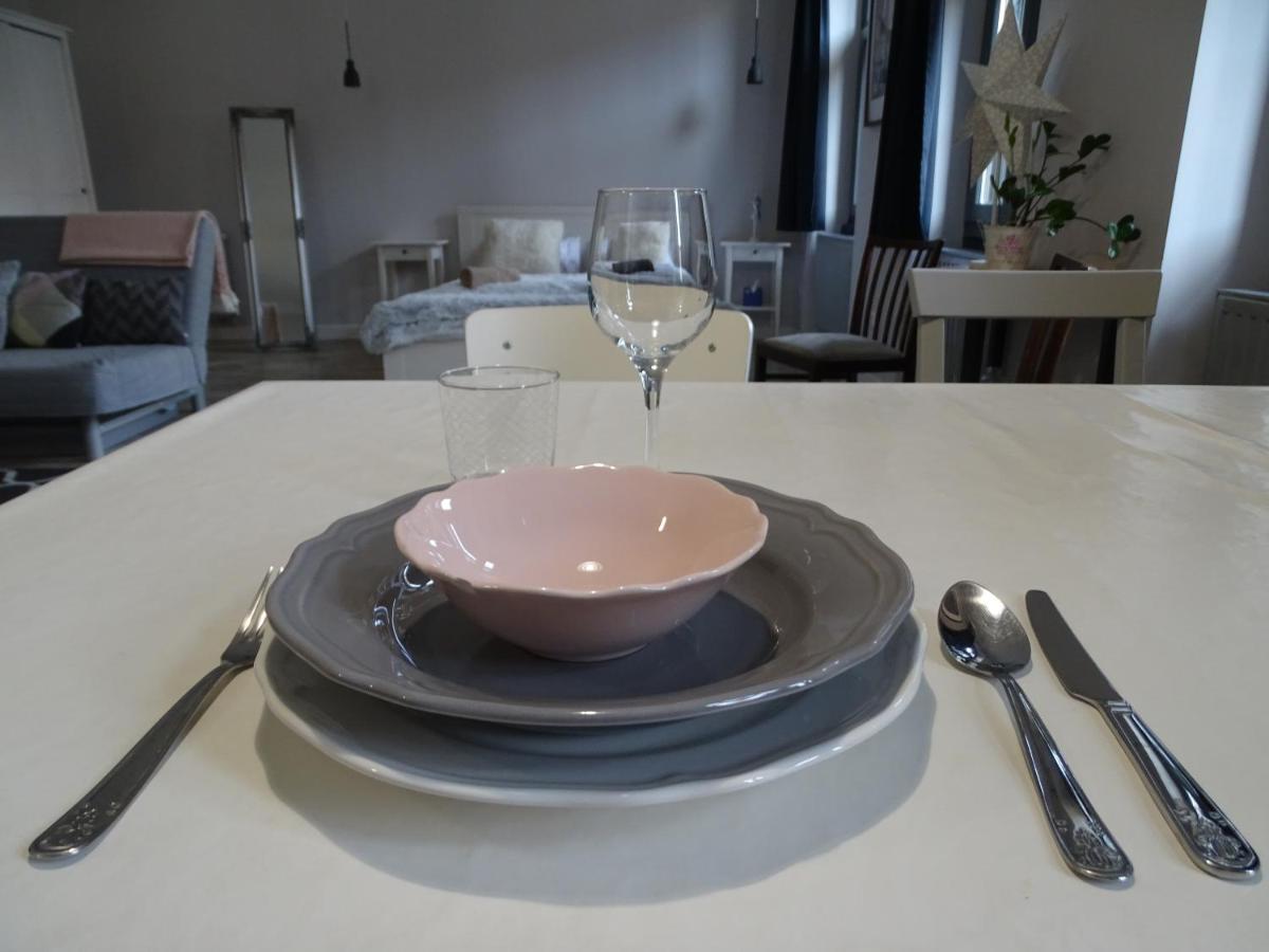 Ovaros Apartman Veszprém Eksteriør bilde