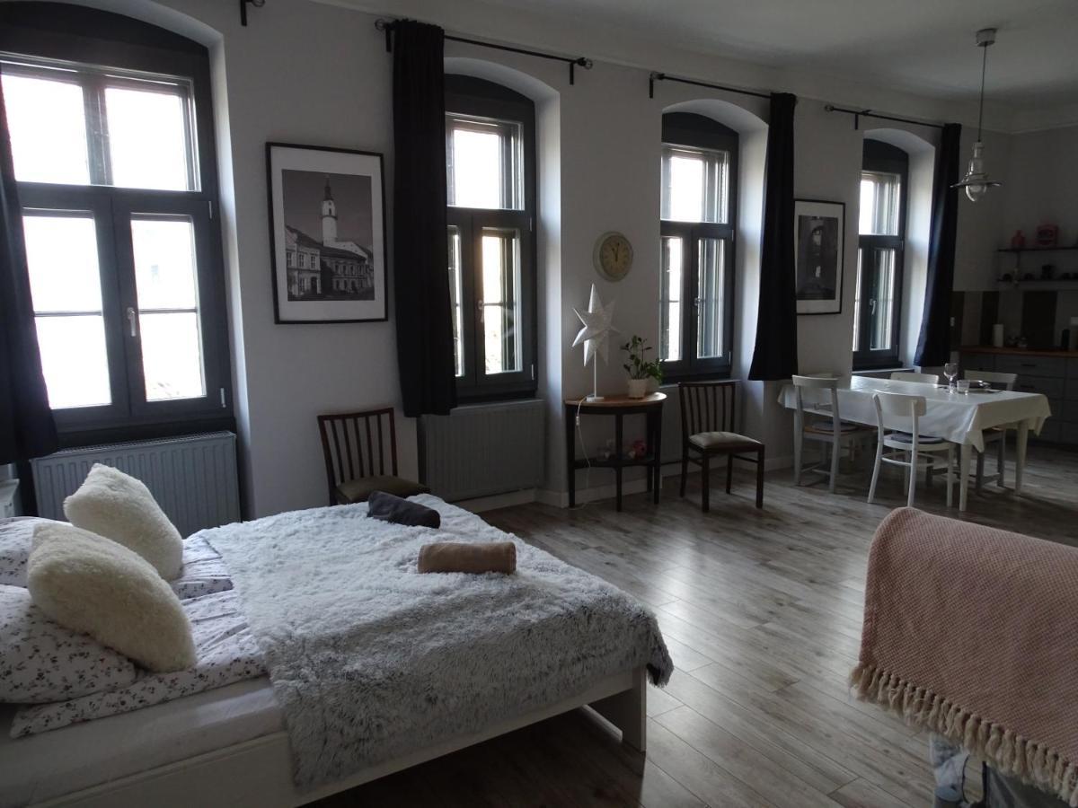 Ovaros Apartman Veszprém Eksteriør bilde
