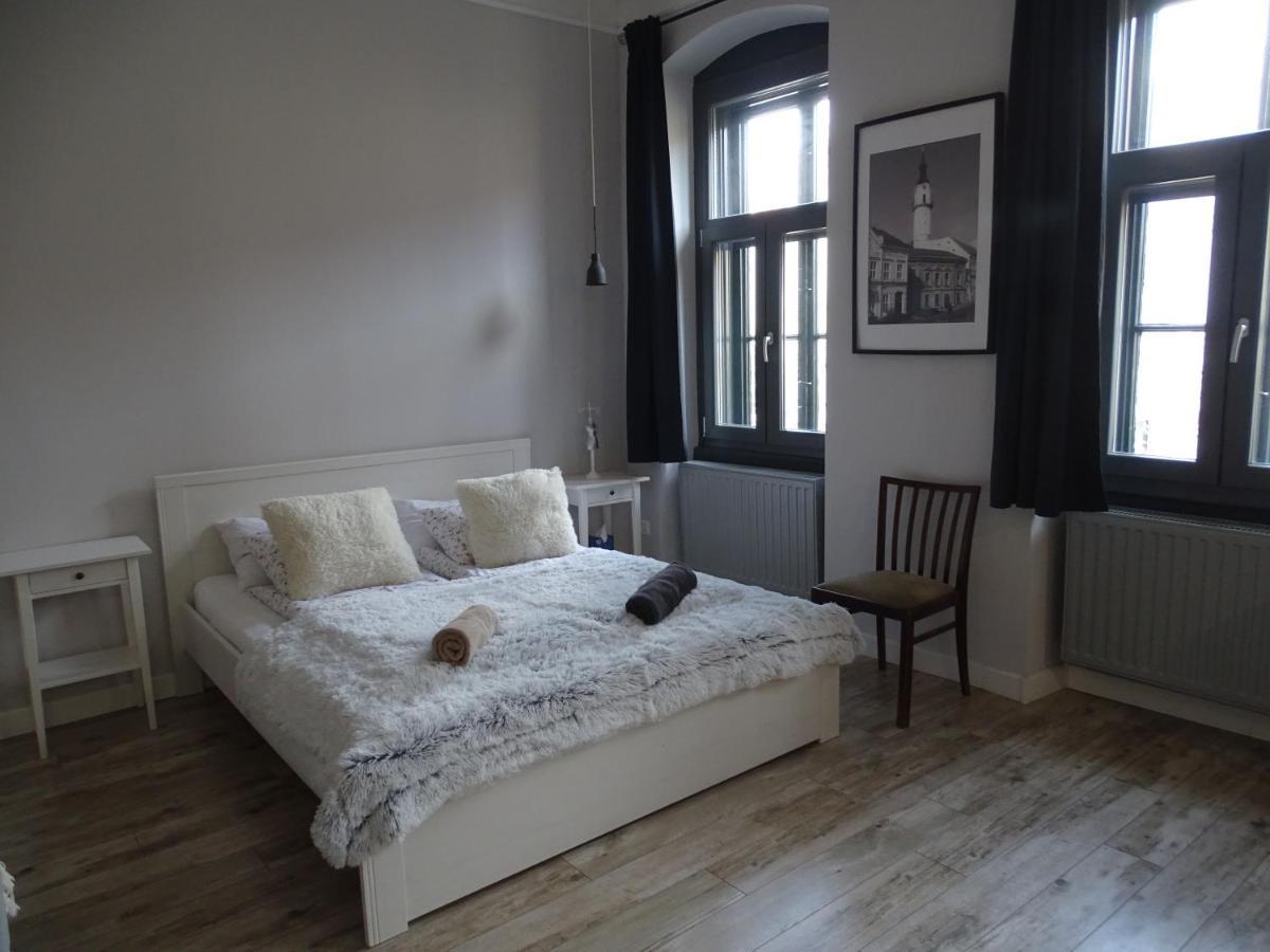 Ovaros Apartman Veszprém Eksteriør bilde