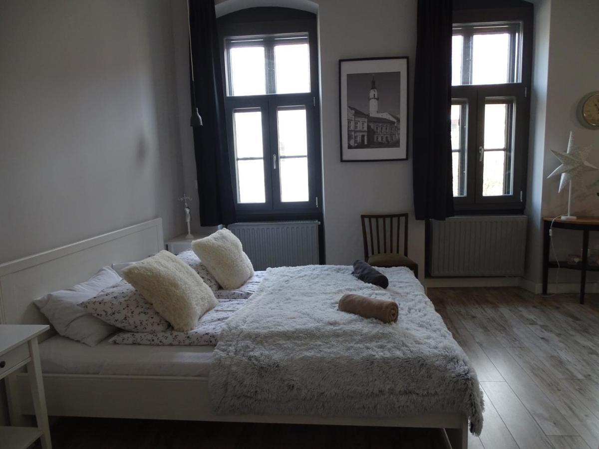 Ovaros Apartman Veszprém Eksteriør bilde